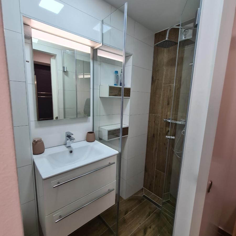 Apartment Dinlux Μαριμπόρ Εξωτερικό φωτογραφία
