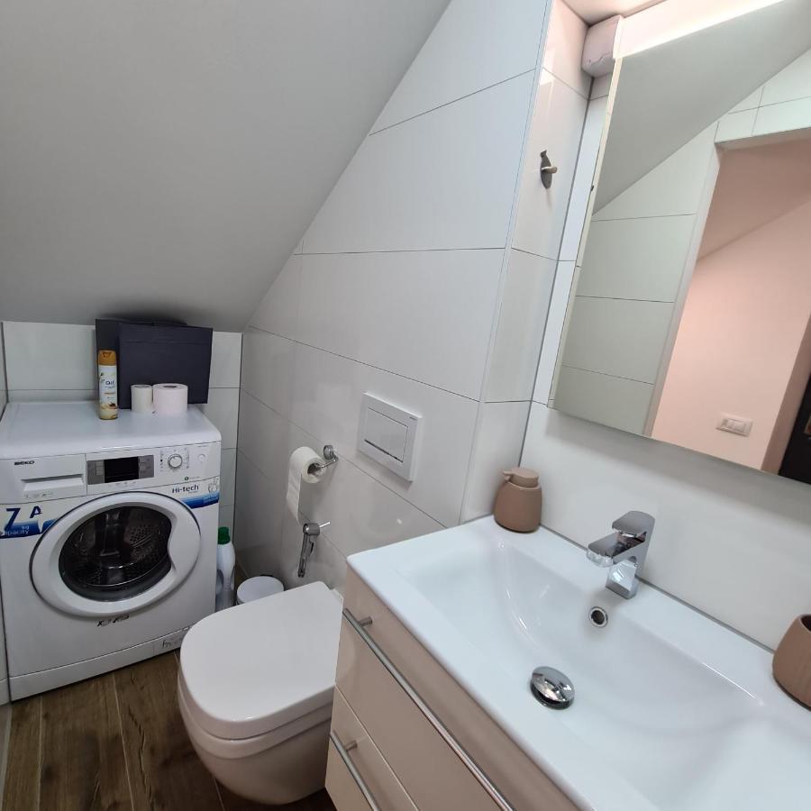 Apartment Dinlux Μαριμπόρ Εξωτερικό φωτογραφία