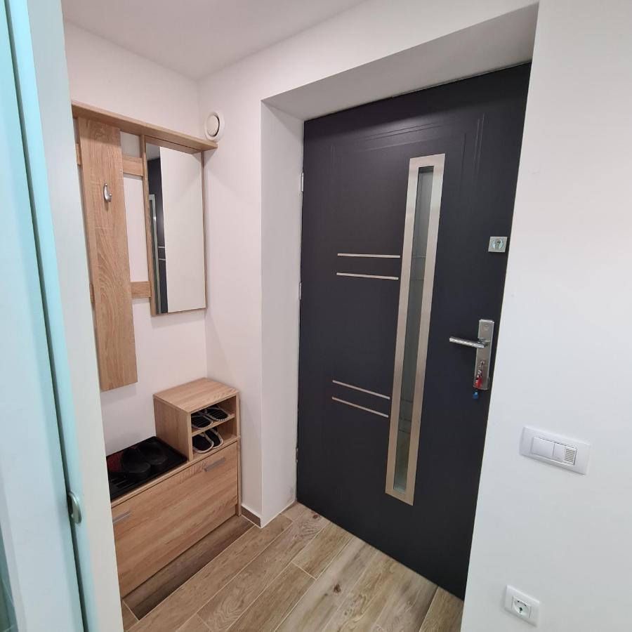 Apartment Dinlux Μαριμπόρ Εξωτερικό φωτογραφία