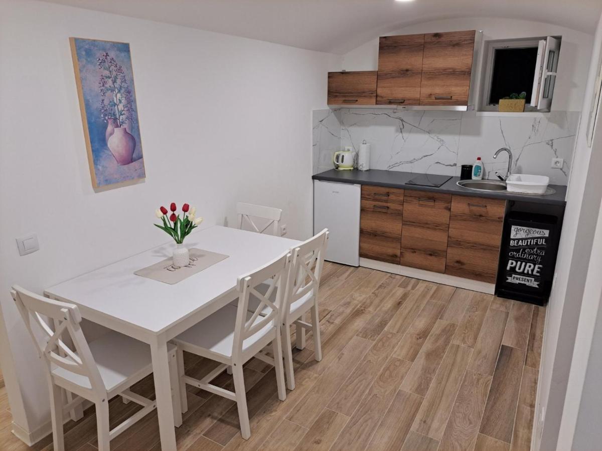 Apartment Dinlux Μαριμπόρ Εξωτερικό φωτογραφία
