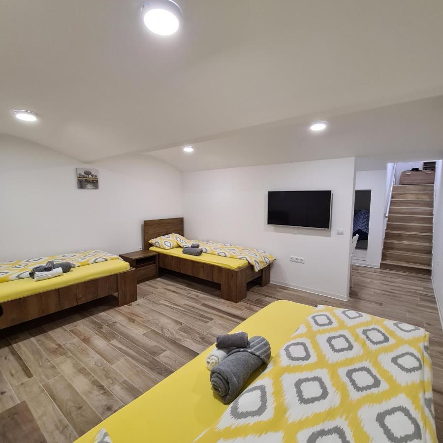 Apartment Dinlux Μαριμπόρ Εξωτερικό φωτογραφία