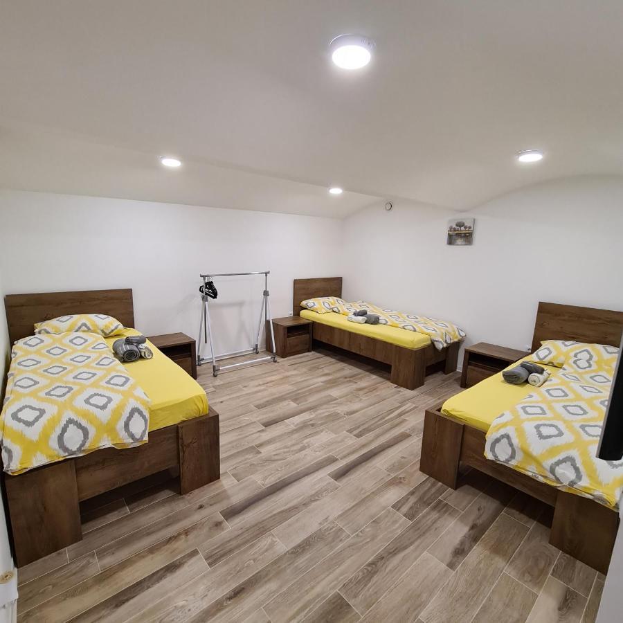 Apartment Dinlux Μαριμπόρ Εξωτερικό φωτογραφία
