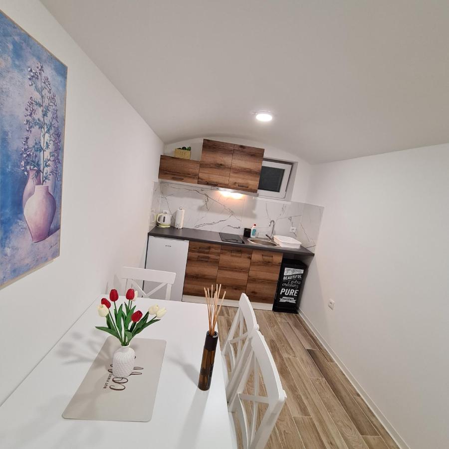 Apartment Dinlux Μαριμπόρ Εξωτερικό φωτογραφία