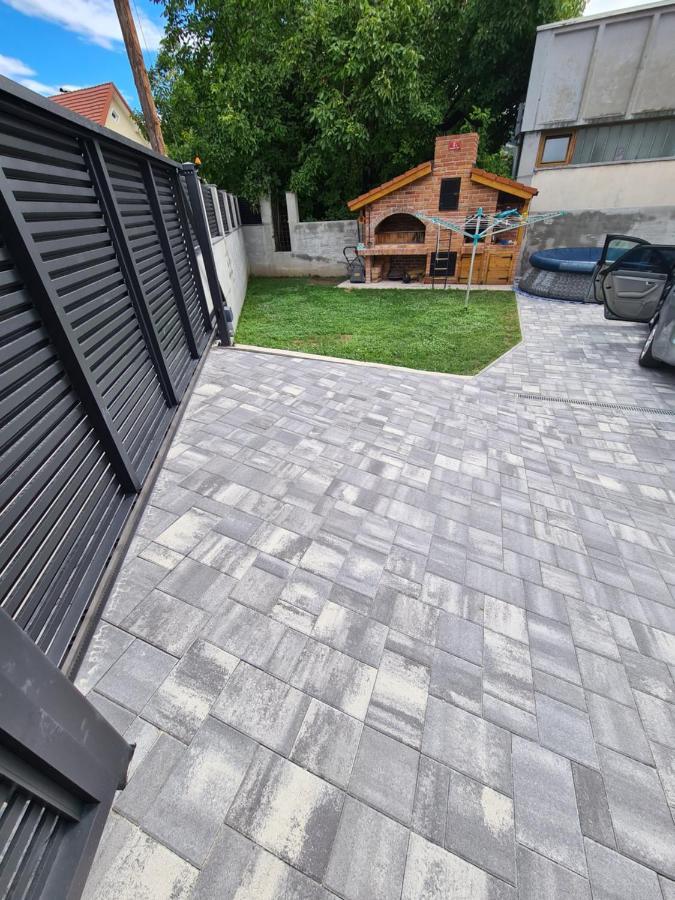 Apartment Dinlux Μαριμπόρ Εξωτερικό φωτογραφία